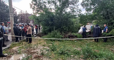 Malatya'da müstakil ev çöktü: 3 kişi yaralandı