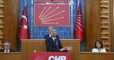 Özgür Özel kürsüden meydan okudu! Kayyum iddialarına sert çıktı: Atatürk'ün partisini bırakmayız