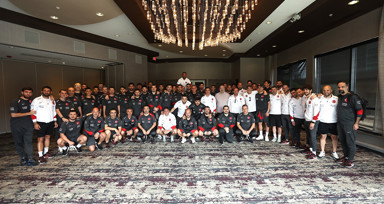 A Milli Futbol Takımı'nda geleneksel bayramlaşma töreni gerçekleştirildi