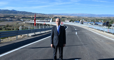 Bakan Uraloğlu: Bayram tatilinde otoyollardan yaklaşık 16,3 milyon araç geçiş yaptı