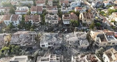 İsrail'deki yıkım gün ağarınca ortaya çıktı
