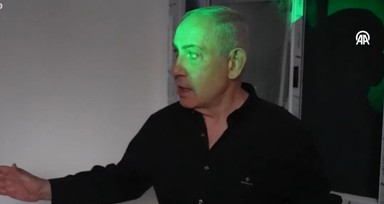 Netanyahu, İran'ın füze yağdırdığı Bat Yam'da görüntülendi