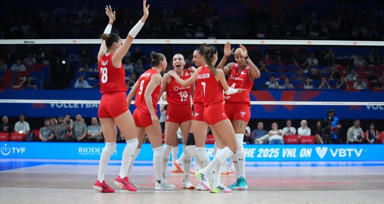 Filenin Sultanları, İstanbul'daki ilk maçında Dominik Cumhuriyeti'ni 3-0 mağlup etti