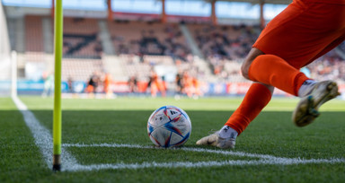 Futbol tarihinde bir ilk: 8 saniye kuralı resmen uygulandı!