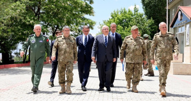 Milli Savunma Bakanı Yaşar Güler İran sınırında! Türk bayraklı gemiler için yüksek alarm verildi!