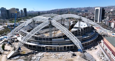 İki bakandan ortak paylaşım: Başkentimizin yeni stadyumu hızla yükseliyor