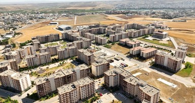 Cizre'de terör nedeniyle kullanılamaz hale gelen evler yerine 8 bin 785 konut inşa edildi
