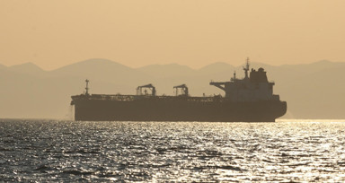Çanakkale Boğazı'nda ham petrol tankerinde makine arızası meydana geldi