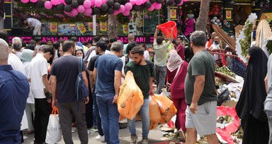 Başakşehir'de 100 TL kampanyası izdiham oluşturdu! Mağaza kapandı