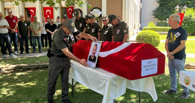 Ödemiş'te alevler arasında kalmıştı! Şehit düşen dozer operatörüne veda