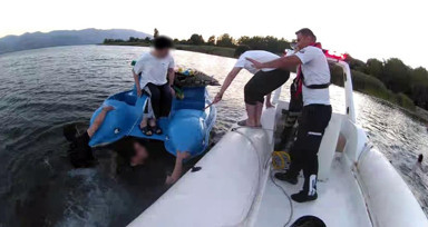 Sapanca Gölü’nde can pazarı! 17 kişi boğulmaktan son anda kurtarıldı