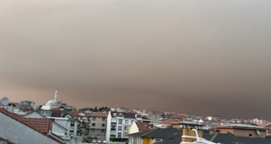 Yangınların külü Bursa'ya yağdı
