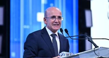 Bakan Şimşek'ten kredi notu açıklaması: Ekonomimiz yeniden olumlu döngüde
