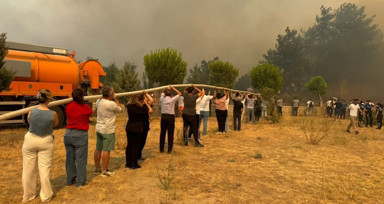 Çanakkale'de halkı tek vücut oldu: Yangına imece usulü müdahale