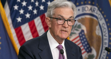 Fed Başkanı Powell'dan faiz indirimi sinyali: Değişen risk dengesi, politika duruşumuzu ayarlamamızı gerektirebili