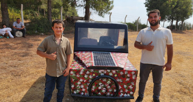 13 yaşında, güneş enerjisi ile çalışan arazi aracı yaptı