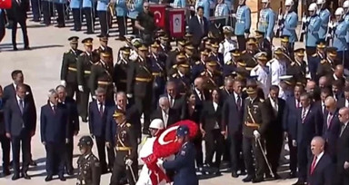Cumhurbaşkanı Erdoğan ve devlet erkanı Anıtkabir'de