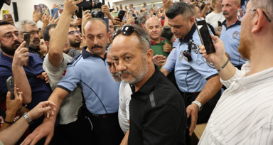 Aydın Büyükşehir Belediye Meclisi'nde gergin anlar! Arbede yaşandı polis müdahale etti