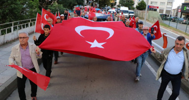 Emekli astsubaylar özlük hakları için yürüdü