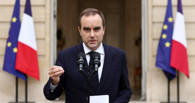 Fransa'da dün hükümeti kuran Başbakan Lecornu istifa etti