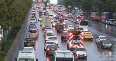 İstanbul trafiğinde yağmur yoğunluğu