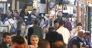 Kapalı Çarşı'da görülmemiş yoğunluk: Altın rekor üstüne rekor kırdı vatandaş kuyumcuya koştu