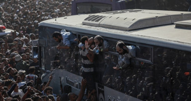 İsrail'in serbest bıraktığı Filistinli esirler Gazze'de