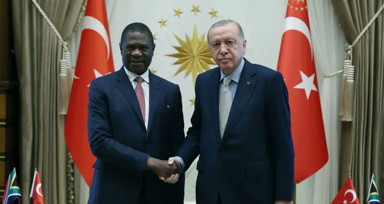 Cumhurbaşkanı Erdoğan, Güney Afrika Cumhuriyeti Cumhurbaşkanı Yardımcısı Paul Mashatile'yi kabul etti