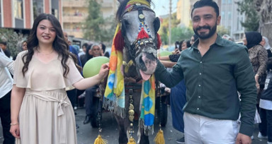 Şanlıurfa'da sıra dışı bir çeyiz taşıma merasimi