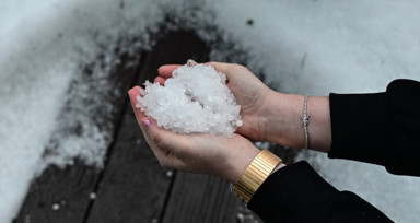 Antalya'da sağanak ve dolu hayatı olumsuz etkiledi