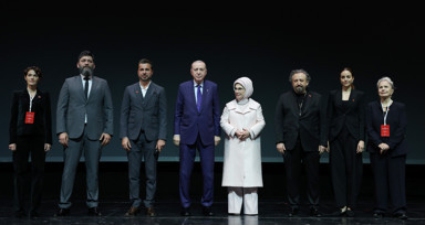 Cumhurbaşkanı Erdoğan ‘Bir Adam Yaratmak’ filminin galasına katıldı