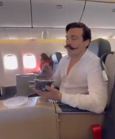THY'de yemek akımı 2. perde! Şırdancı Mehmet'in ardından Baruthane Pilavcısı da uçakta pilav yediği anları paylaştı! Görüntüler viral oldu - Resim: 2