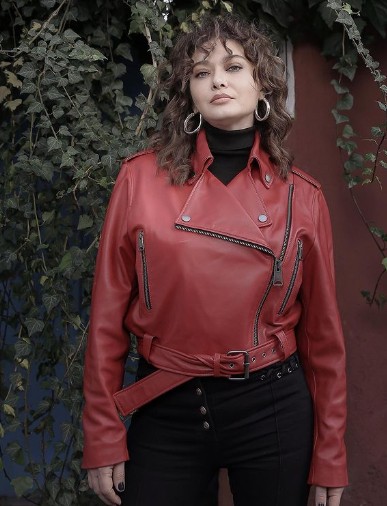 Nurgül Yeşilçay'dan şaşırtan saç sırrı! Bakın saçlarını nasıl düzleştiriyor! - Resim: 3