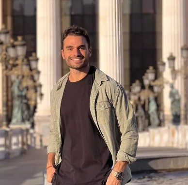 Özel hayatıyla sık sık gündeme gelen güzel şarkıcı İrem Derici'nin gizli aşkı ortaya çıktı! Survivor yıldızı sevgilisi... - Resim: 10