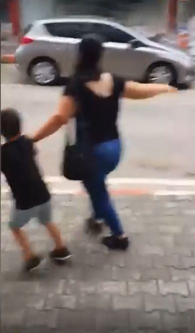 Hatay'da şiddetli yağış sırasında ağır hasarlı 2 katlı bina çöktü - Resim: 8