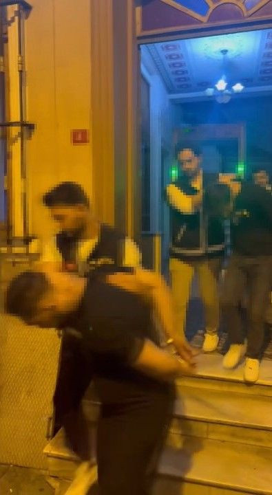 Beyoğlu’nda iş yeri kurşunlayan 4 zanlı hamamda yakalandı; tutuklandılar - Resim: 1