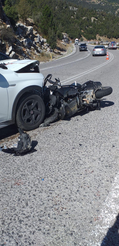 Motosiklet sürücüsünün öldüğü kaza, kask kamerasında - Resim: 4