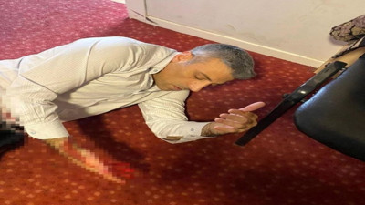 Yenilik Partisi Genel Başkanı Öztürk Yılmaz ofisinde bıçaklandı