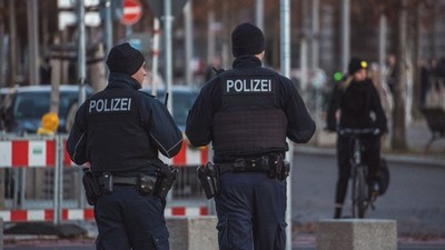 Almanya'da polisi alarma geçiren rehine olayı