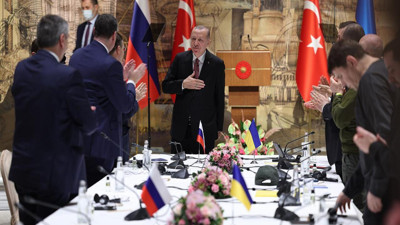 ABD'li New York Times'dan Türkiye'ye enerji övgüsü: Merkez ülke olma yolundalar