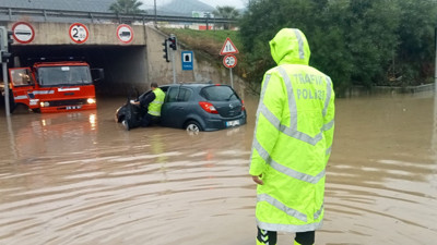 Antalya'nın ardından şimdi de İzmir! Kemeraltı ve Balçova'da hayat durma noktasına geldi