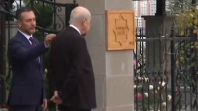 Cumhurbaşkanı Recep Tayyip Erdoğan MHP Genel Başkanı Devlet Bahçeli'yle görüştü! Görüşme öncesi dikkat çeken anlar