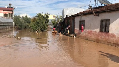 Antalya'da şiddetli yağan yağmur İstanbul'daki pazar fiyatlarını etkiledi