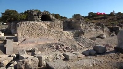 Alexandria Troas Antik Kenti'nin liman bölümünde 2 bin yıllık mendirek bulundu