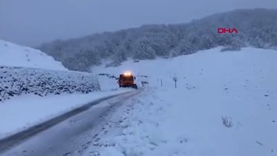 Tunceli'de kar yağışı; kara yolu kapandı