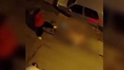 Oğluna tecavüz etmekle suçladığı adamı çırılçıplak soyup dövdü