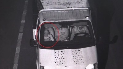 Bursa'da bir çift hırsızlığa çocuklarını da alet etti