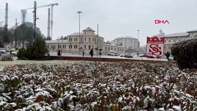 Sivas’ta kar yağışı kenti beyaza bürüdü