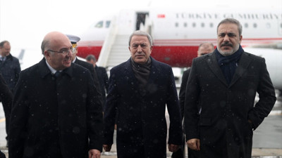 Şam yönetimiyle 11 yıl sonra Rusya'da ilk temas! Milli Savunma Bakanı Hulusi Akar: Tek amacımızın terörle mücadele olduğunu anlattık