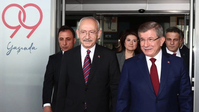 Ahmet Davutoğlu 5 Ocak öncesi partileri ziyaret ediyor